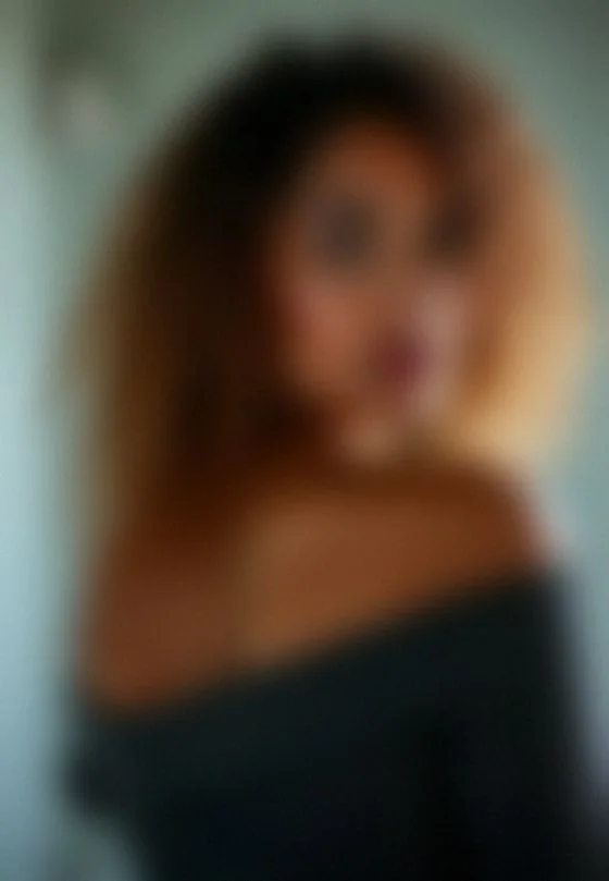 Dolores, 33