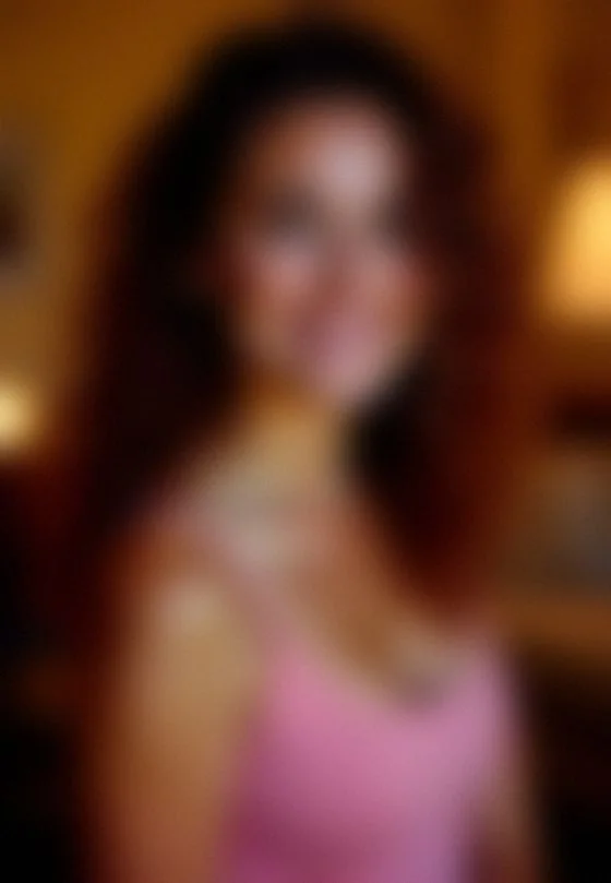 Elena, 35