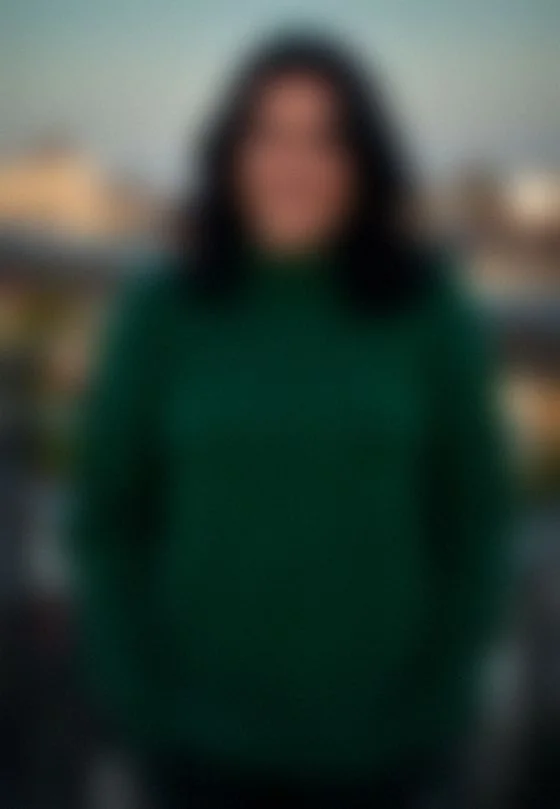 Elena, 43