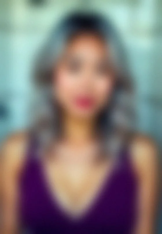 Nuria, 30