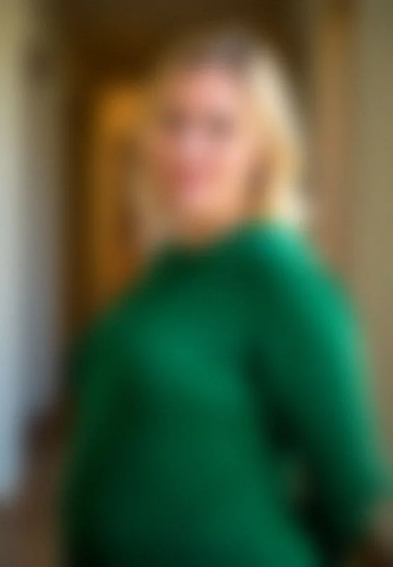 Consuelo, 24